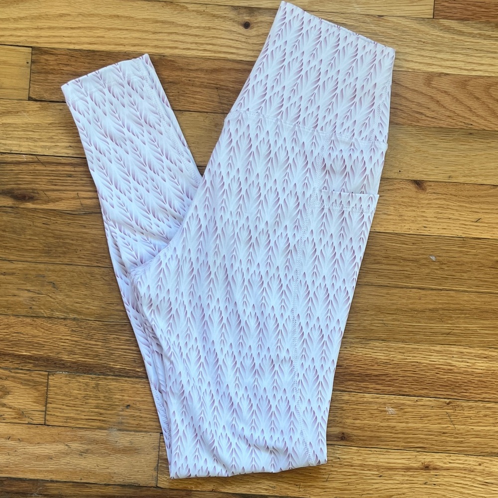 Buff Bunny-Stylish White Patterned Leggings